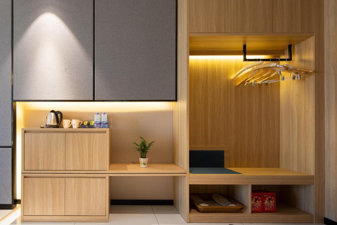 Ausotel By Argyle Baiyun International Airport Renhe Metro Exit B Canton Esterno foto
